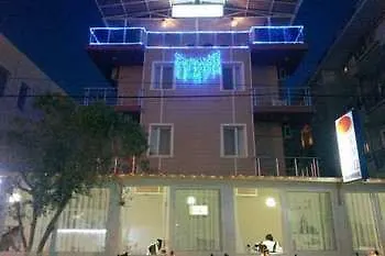 Eren Hotel *